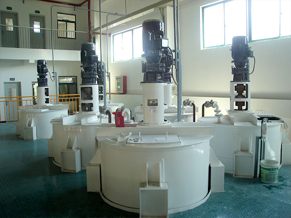 塗料生產設(shè)備.jpg 塗料生產設備.jpg